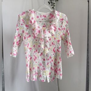 Gorgeous floral blouse